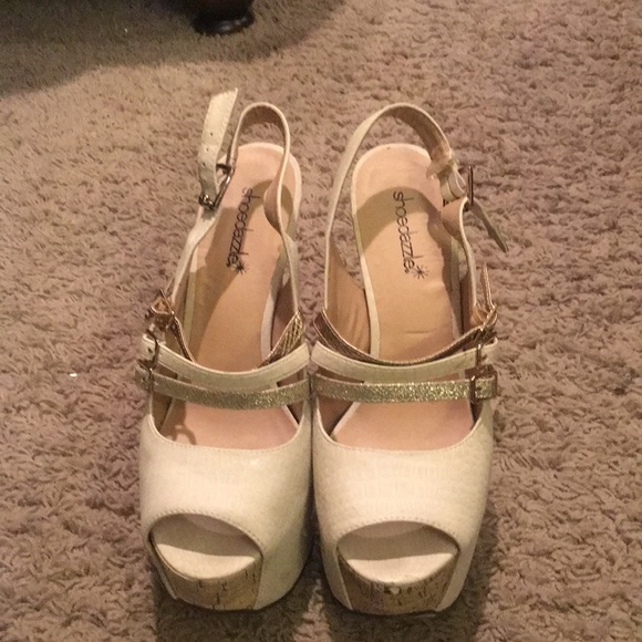 Cream Decor Heels - Picture 2 of 6